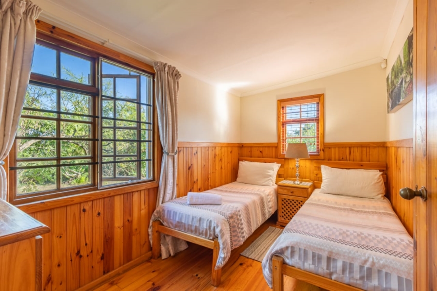 To Let 2 Bedroom Property for Rent in Rheenendal Western Cape